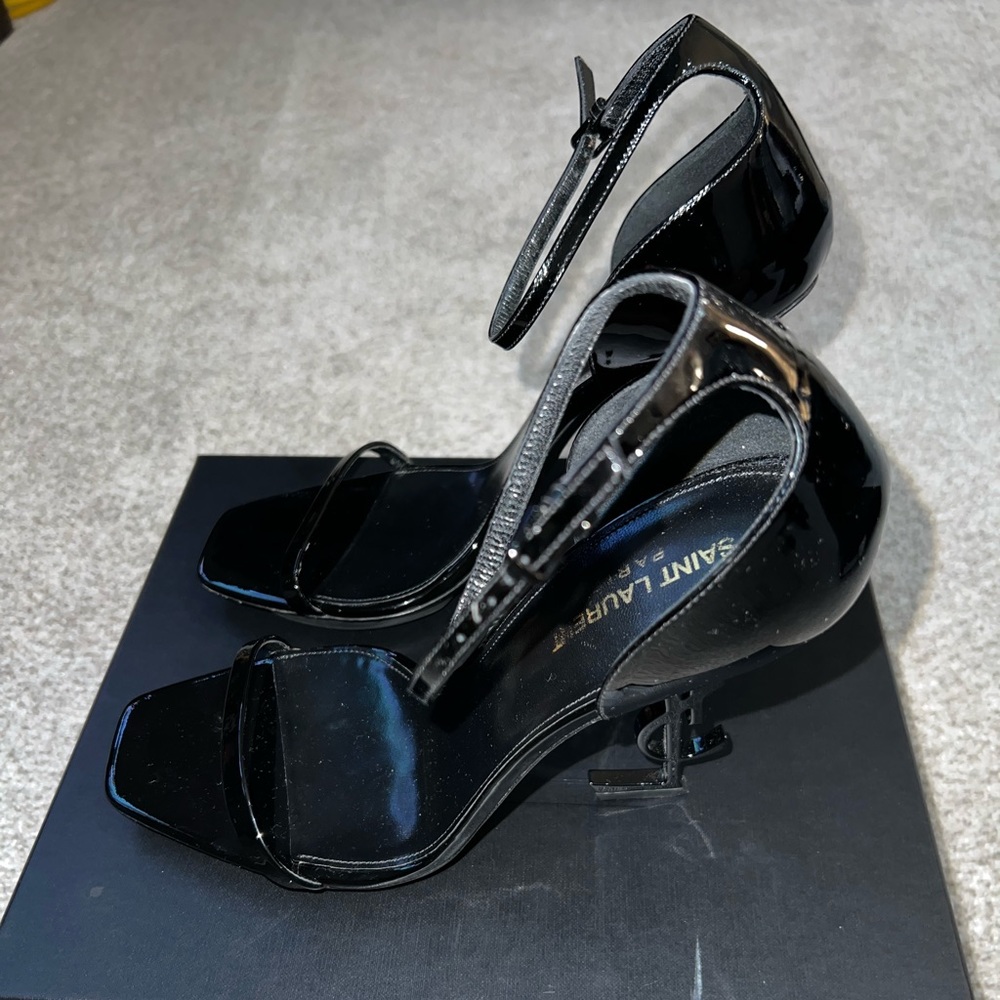 Saint Laurent Opyum 110 Patent Sandal - Picture 4 of 9